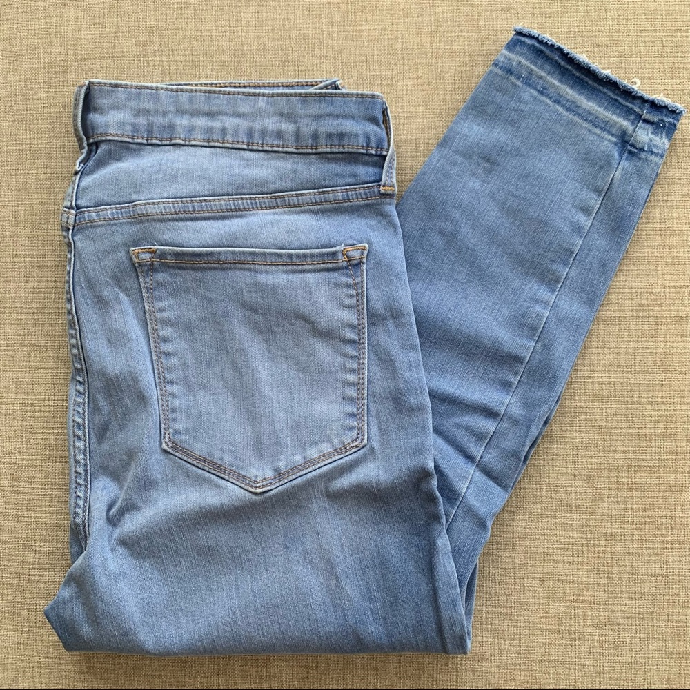 Old Navy Rockstar Denim w/distressed edges @ bottom
